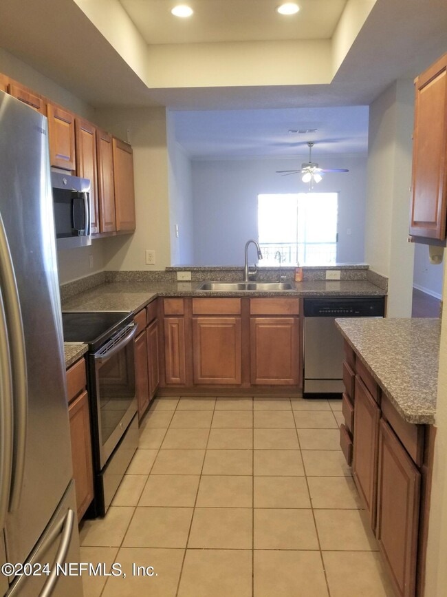Building Photo - 10200 Belle Rive Blvd