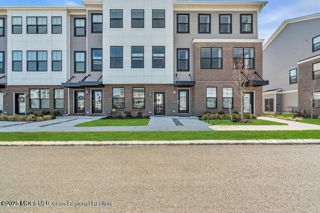 Building Photo - 50 Midway Rd S