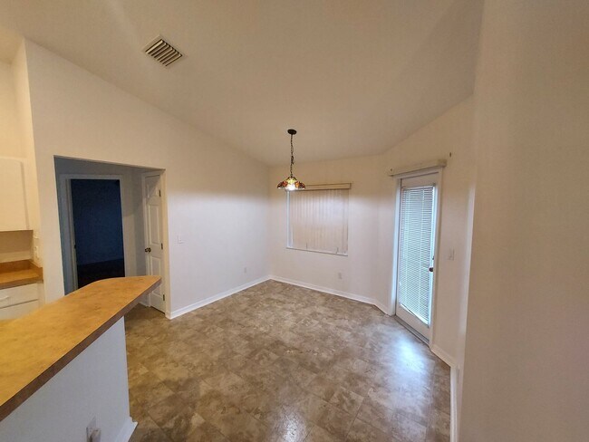 Foto del edificio - 3203 NW 45 CT. 55+ COMMUNITY