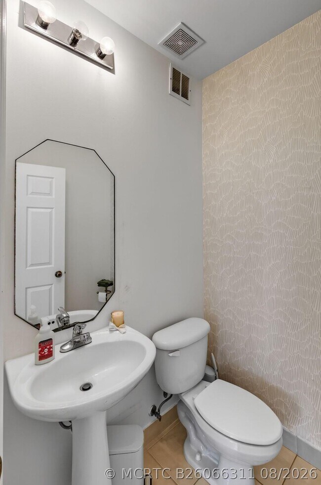 Foto del edificio - 9181 Villa Palma Ln