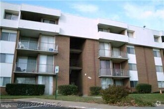 Building Photo - 10243 Prince Pl
