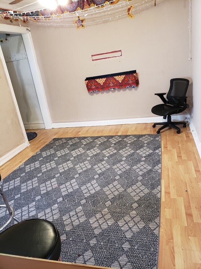 Foto del edificio - 1748 63rd St