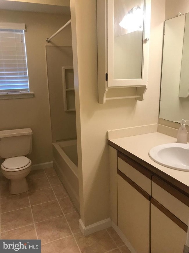 Building Photo - 43 Turtle Creek Dr
