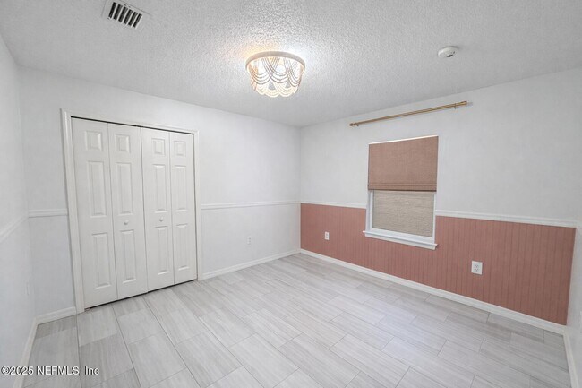 Building Photo - 6634 Gentle Oaks Dr W