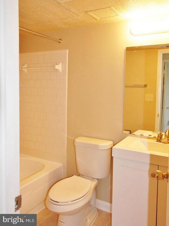Foto del edificio - 6001 Majors Ln