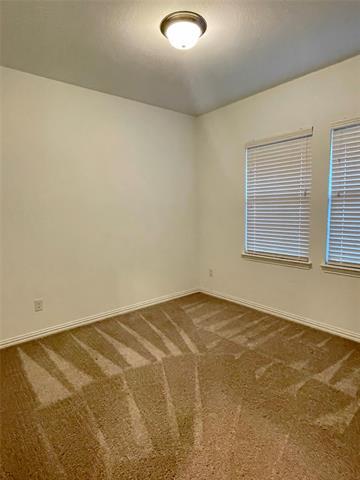 Building Photo - 2405 Lovegrass Ln