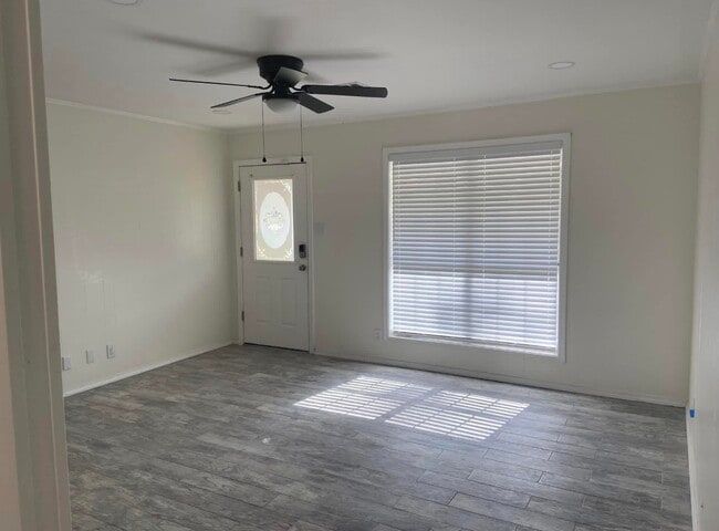 Foto del edificio - Tidwell Rd