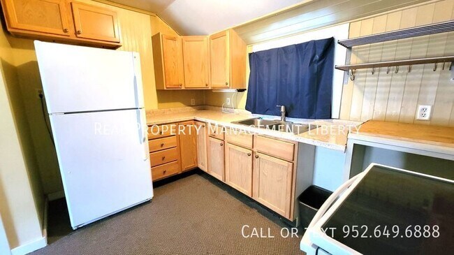 Foto del edificio - 412 N Cedar St