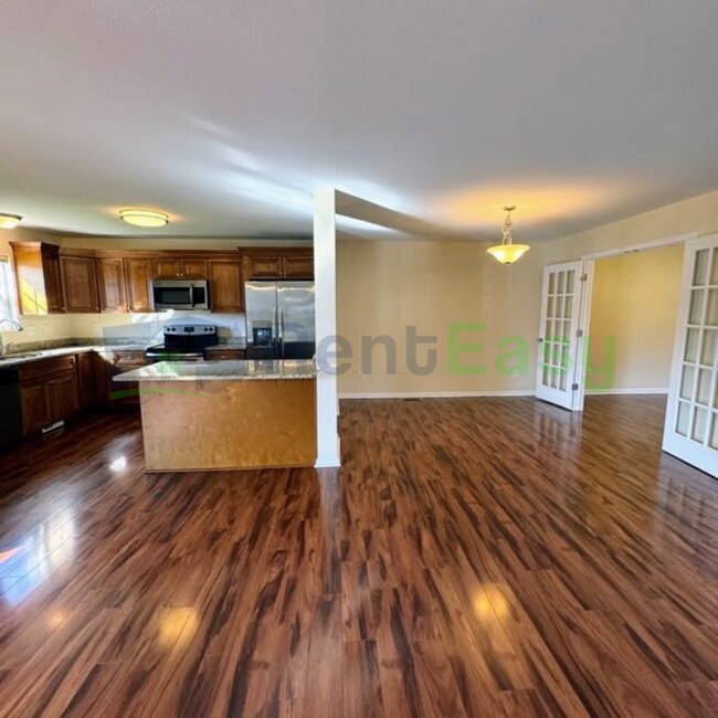 Foto del edificio - 8019 Keene Rd