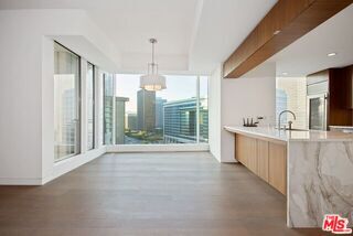 Foto del edificio - 1 W Century Dr