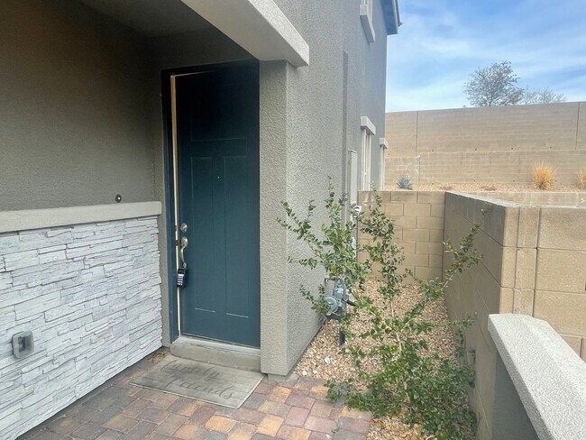 Building Photo - Stone Bridge in Summerlin 2 Bd, 2.5 Bth, L...
