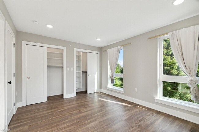 Foto del edificio - 5 br, 5 bath House - 1739 Page ST Unit B