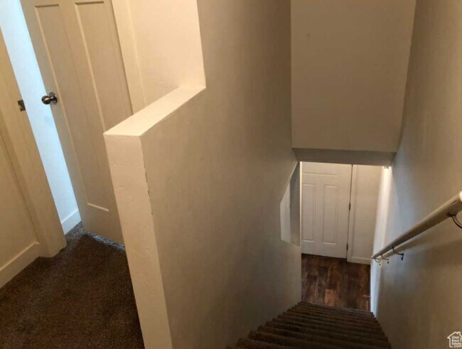Building Photo - 208 N 750 E