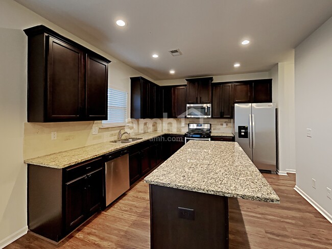 Building Photo - 1195 Creek Crossing Dr