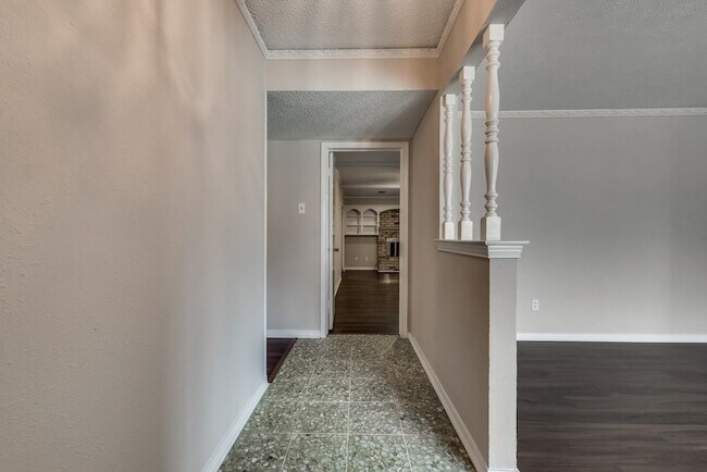 Foto del edificio - 2240 Babalos Ln