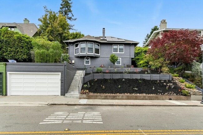 Building Photo - 5020 Golden Gate Ave