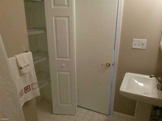 Foto del edificio - 7936 Wynbrook Rd