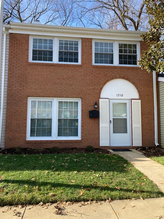 1710 Gunwood Pl, Crofton, MD 21114 Townhome Rentals in Crofton MD
