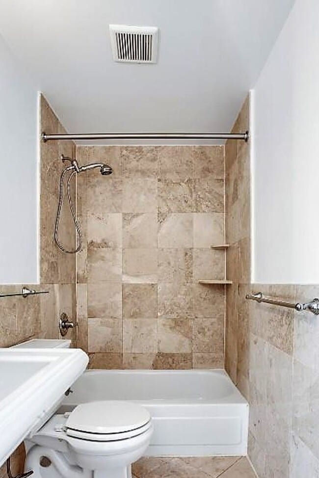 Building Photo - East 13th Street