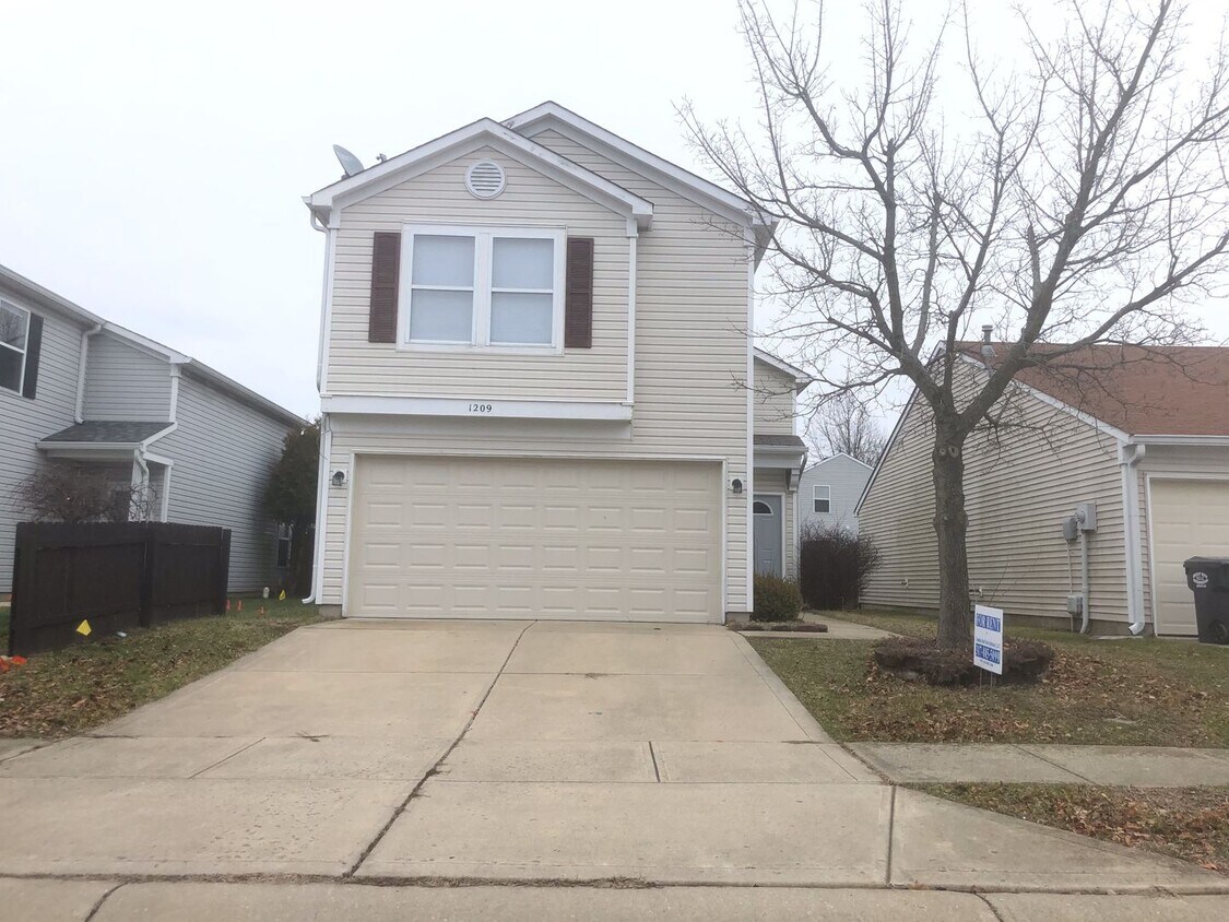 Foto principal - 1209 Porchester Ln