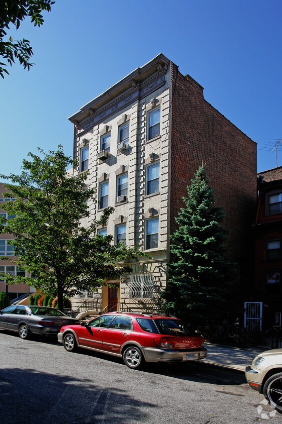 Building Photo - 366 12th St