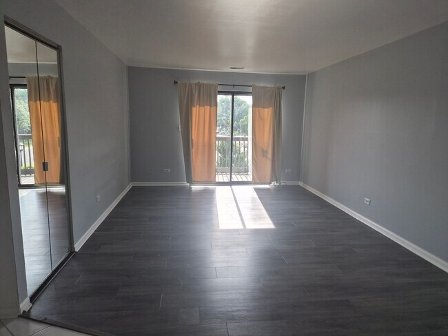 Foto del edificio - 1424 Stonebridge Cir