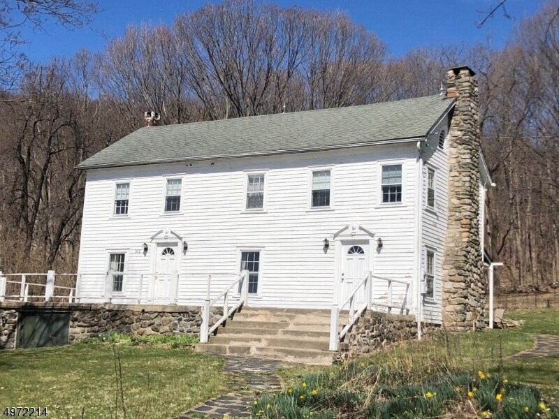 Primary Photo - 102 Neilson Rd