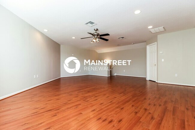 Building Photo - 5 Bedroom Pet-Friendly Home in Holiday, FL...