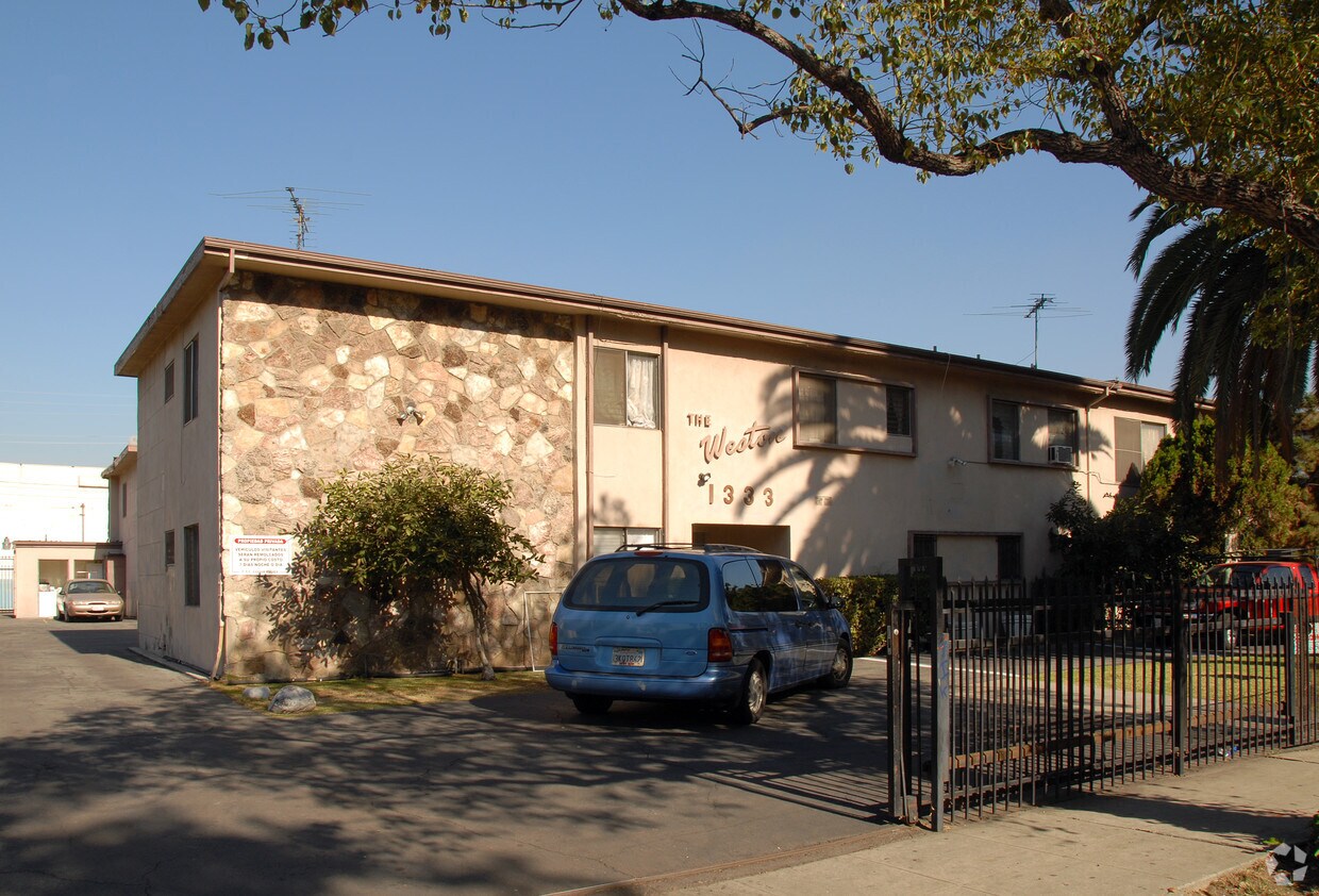 Primary Photo - 1333 S Westlake Ave