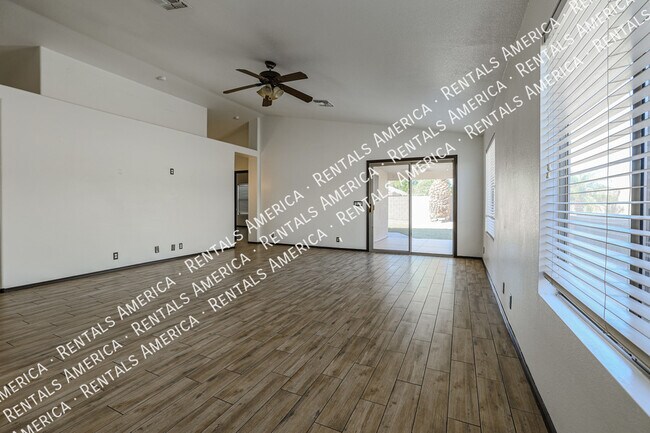 Foto del edificio - 9316 W Cinnabar Ave