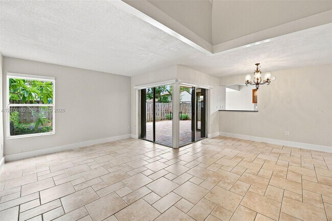 Foto del edificio - 6820 SW 128th Ct