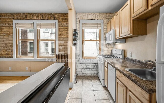 Building Photo - 2218 Nicollet Ave