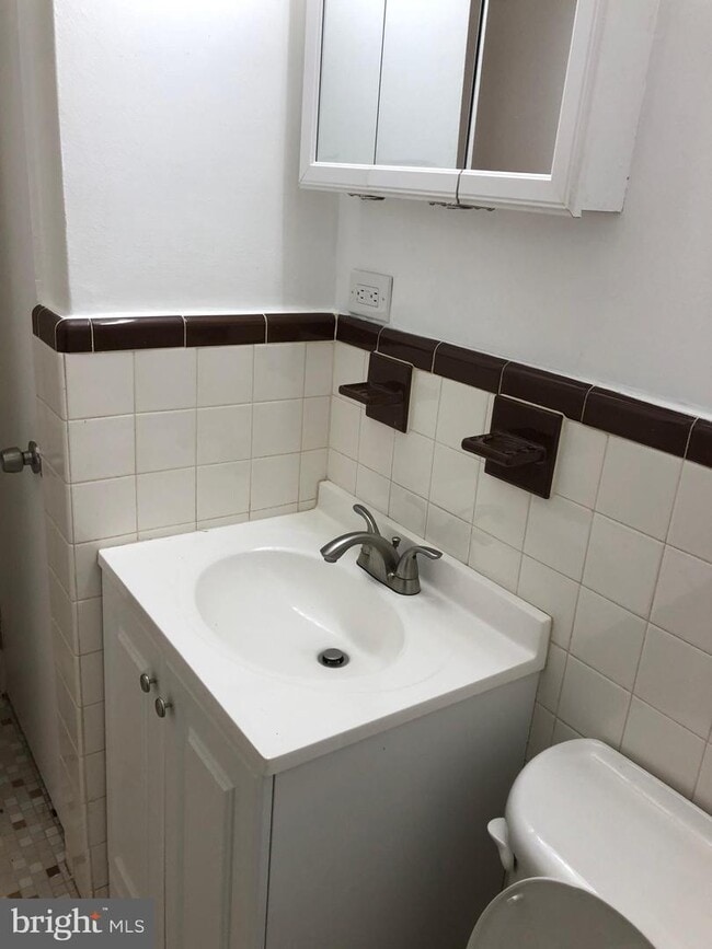 Building Photo - 114 Cherry Parke