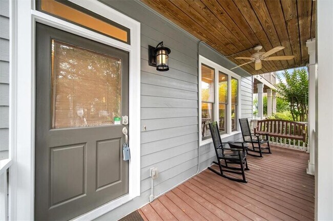 Foto del edificio - 1046 Wylie St SE