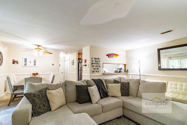 Foto del edificio - 208 Spring Maiden Ct