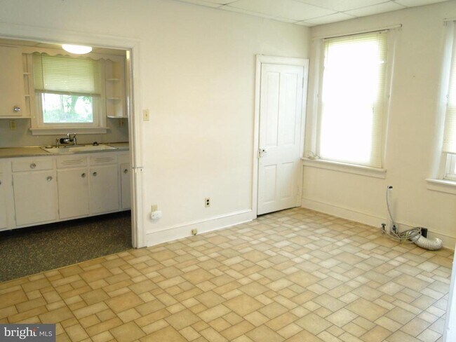 Building Photo - 2116 Allentown Rd