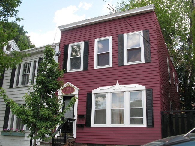 Building Photo - 373 Washington Ave