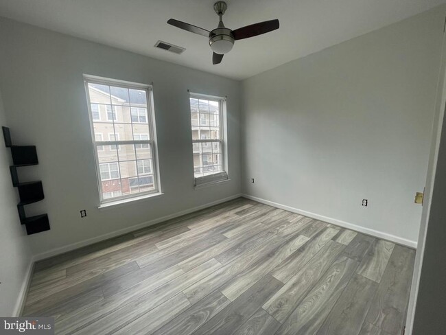 Foto del edificio - 9713 Handerson Pl