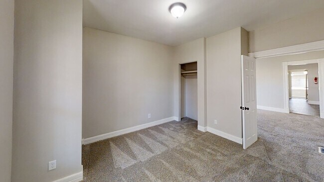 Building Photo - 219 N Institute St