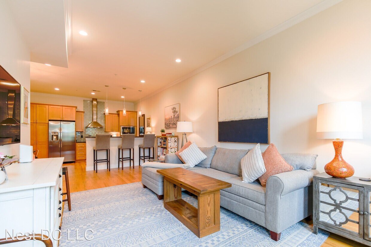 Primary Photo - 3 br, 2 bath House - 2450 Ontario Rd NW Un...