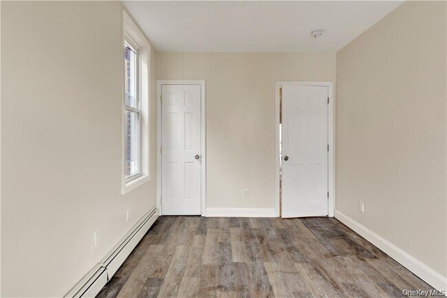 Foto del edificio - 3311 Bainbridge Ave