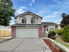 Building Photo - 5052 W Wormwood Dr
