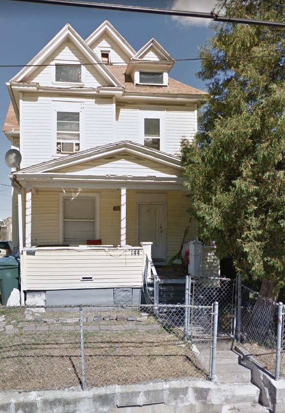 Primary Photo - 144 Lewis St