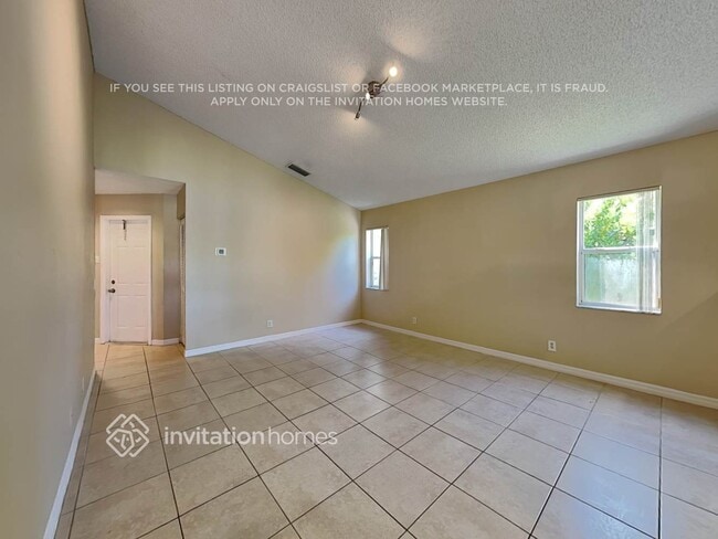 Building Photo - 927 Stanton Dr