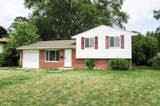 Building Photo - 633 Onandaga Ave