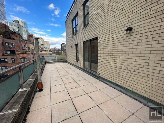 Foto del edificio - EAST 49 STREET
