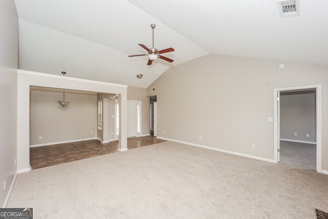 Foto del edificio - 425 Buffington Dr