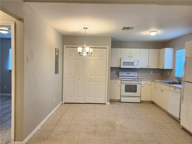 Foto del edificio - 4527 19th St SW