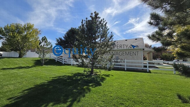 Foto del edificio - 11851 Poultry Dr