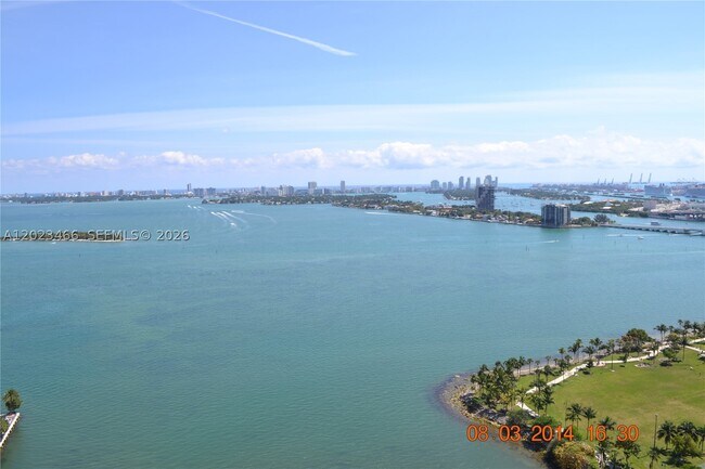 Foto del edificio - 2020 N Bayshore Dr